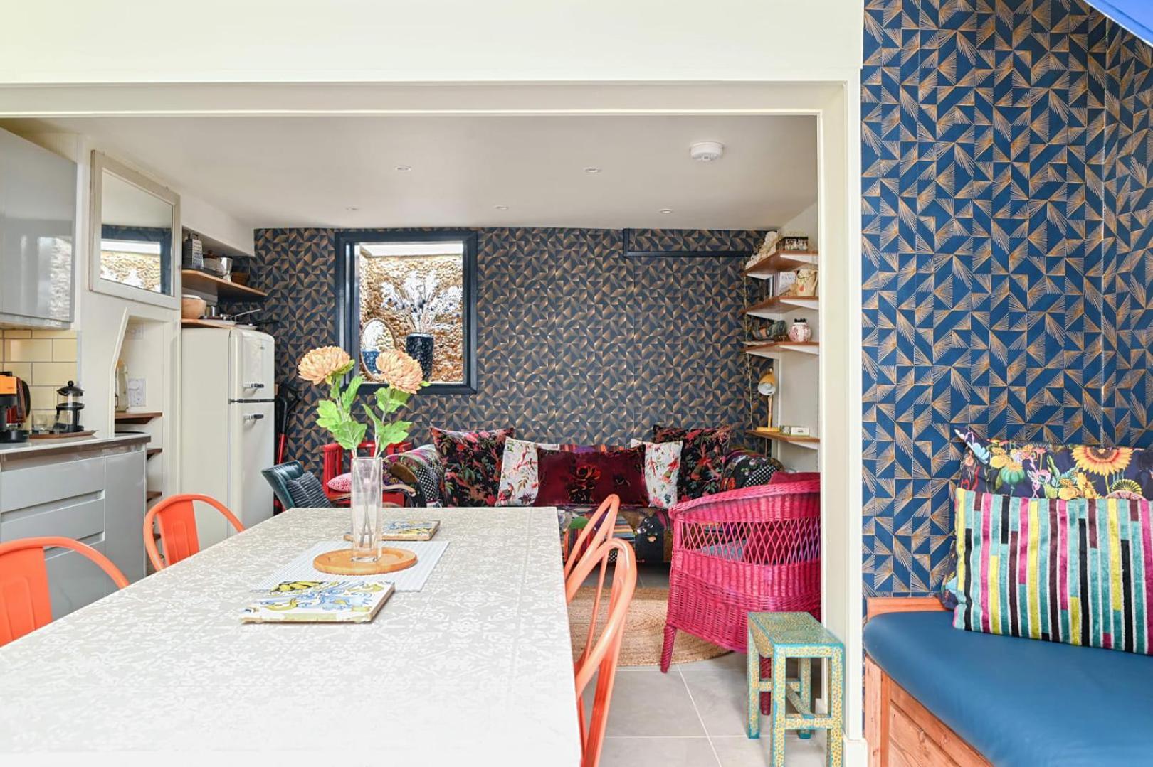 Host & - Foundry Colours * Brighton