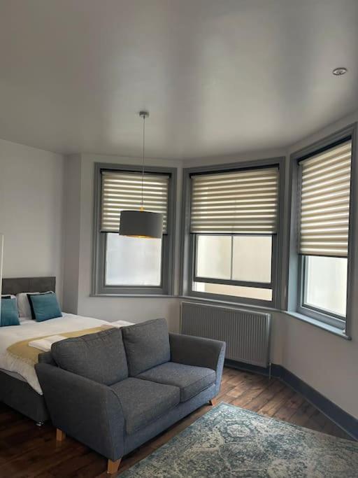 1 Large Comfy Garden - Prime Location Brighton