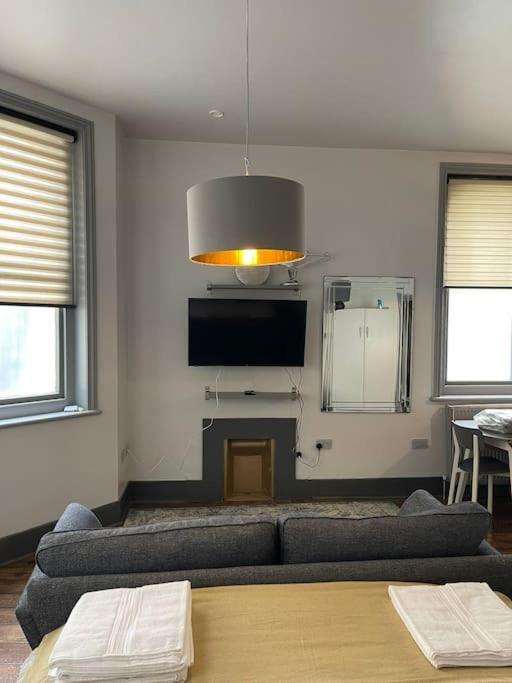 Apartment 1 Large Comfy Garden - Prime Location Brighton