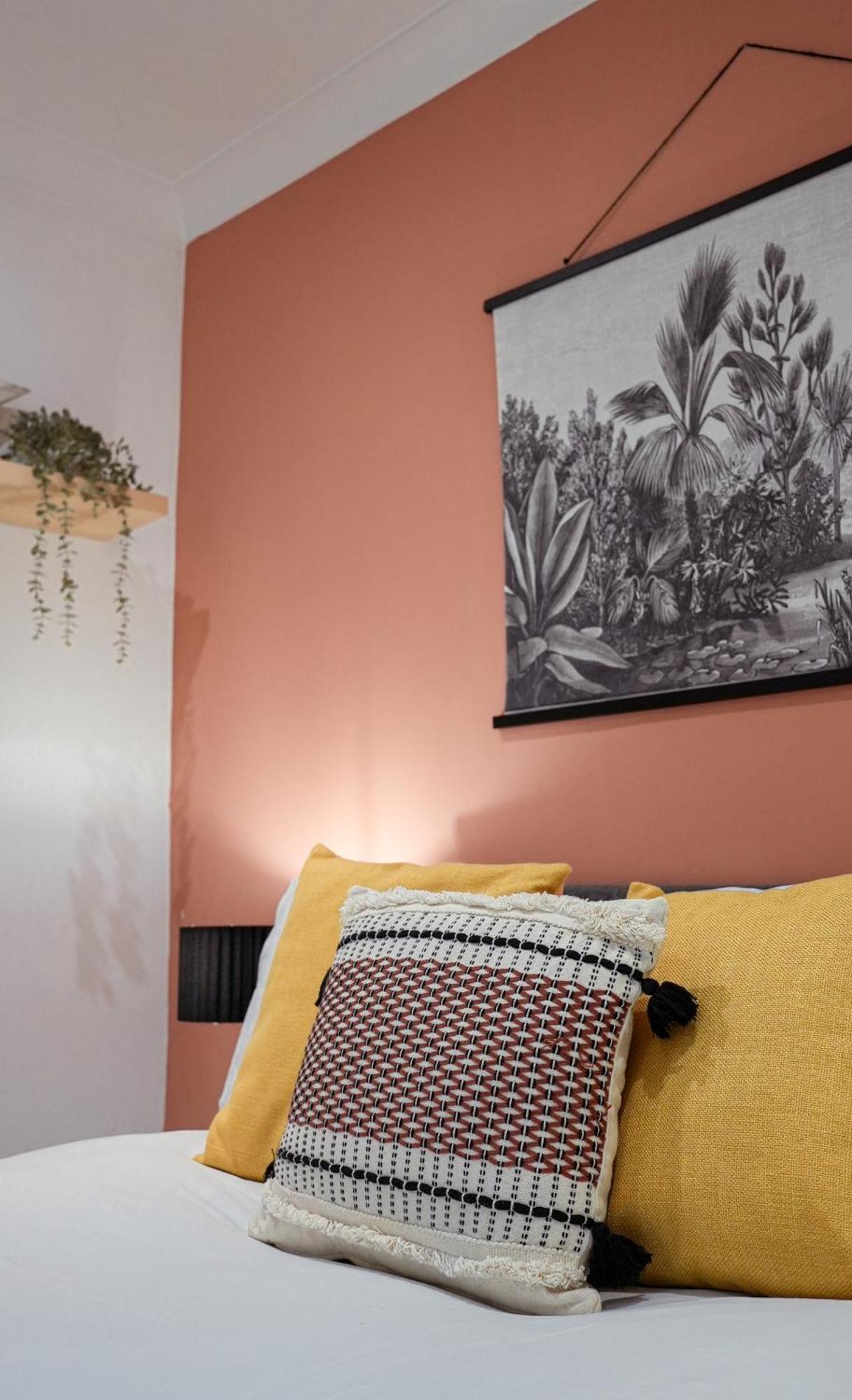 Stunning 3bed With Garden, Sleeps 8 Holiday home Brighton