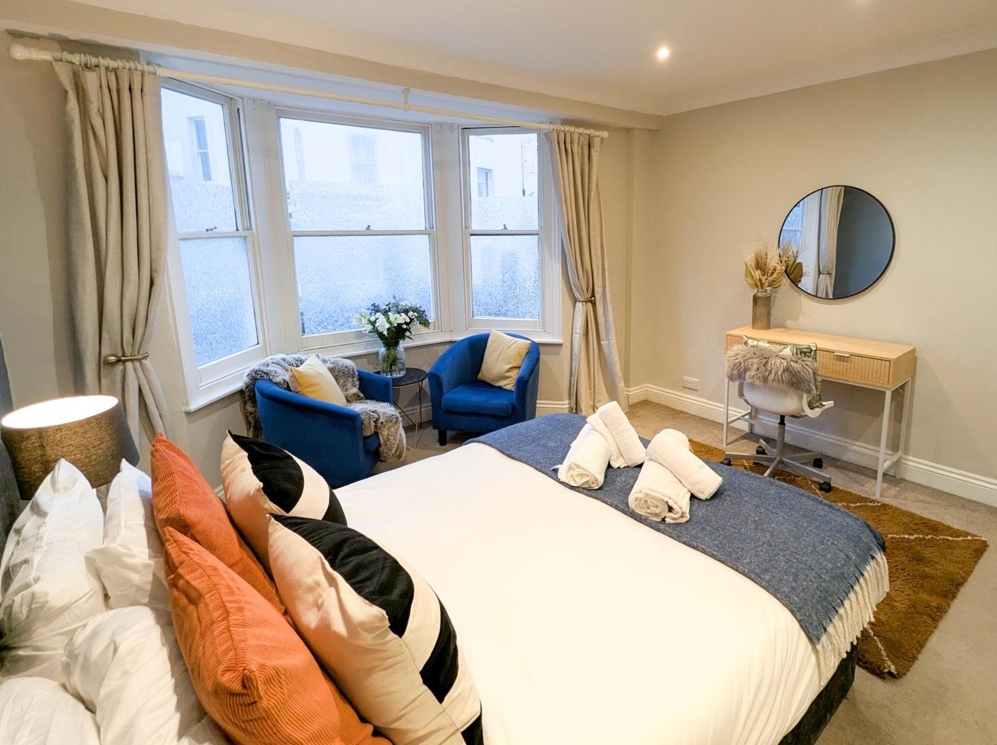Stunning 3bed With Garden, Sleeps 8