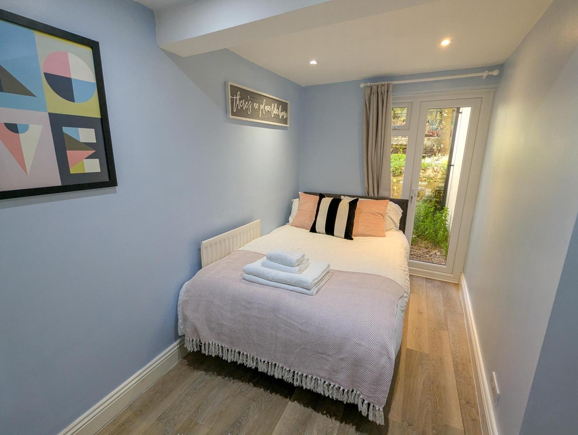Stunning 3bed With Garden, Sleeps 8 Holiday home Brighton