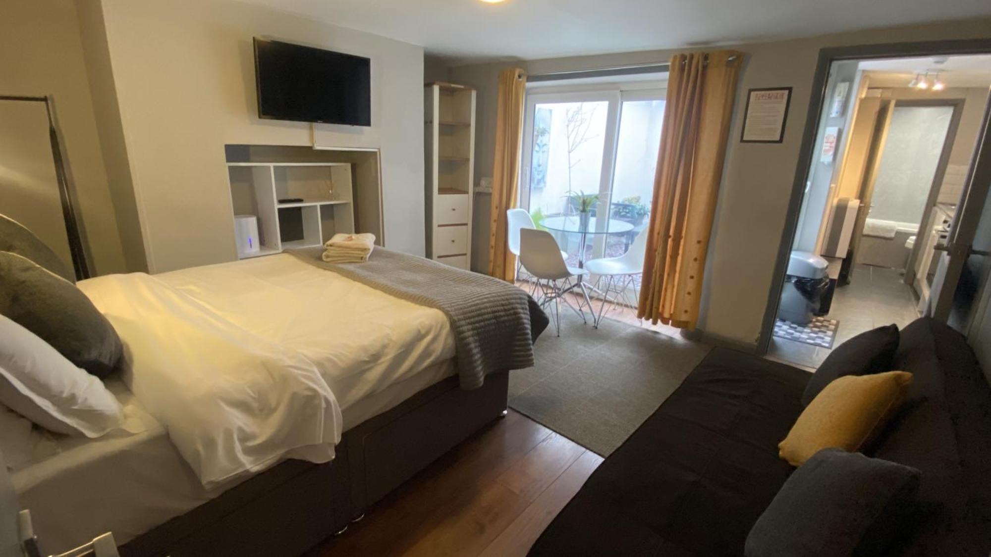 Aparthotel Ei8ht Guest