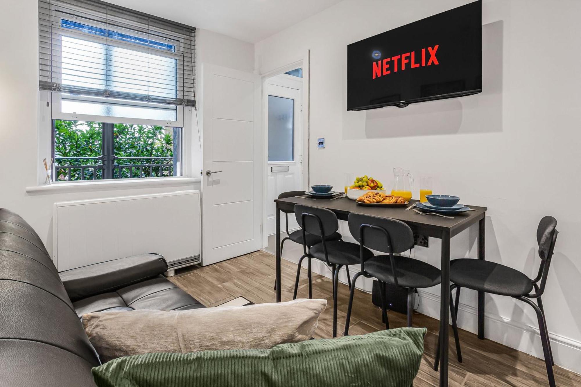 - Sleeps 3 - Near *