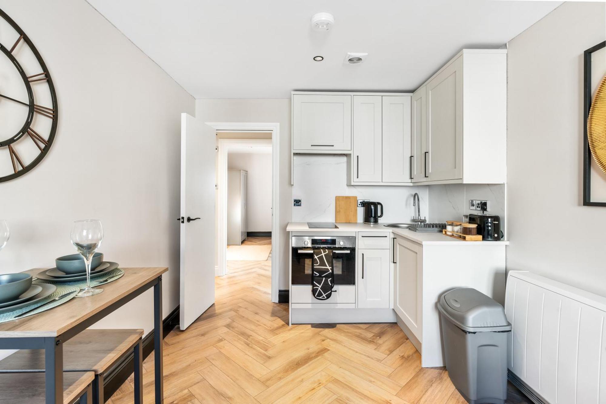 Sea Breeze Escape Apartment *