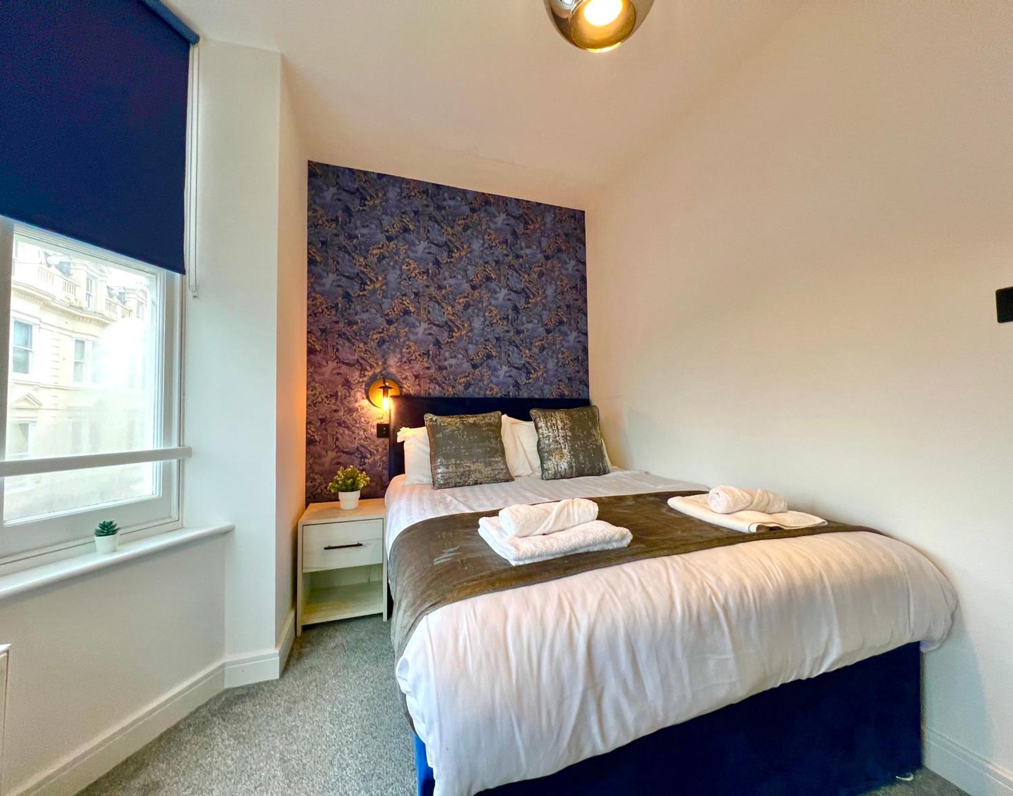 7 Bed House * Brighton