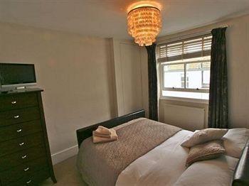 Ei8ht Guest 4*