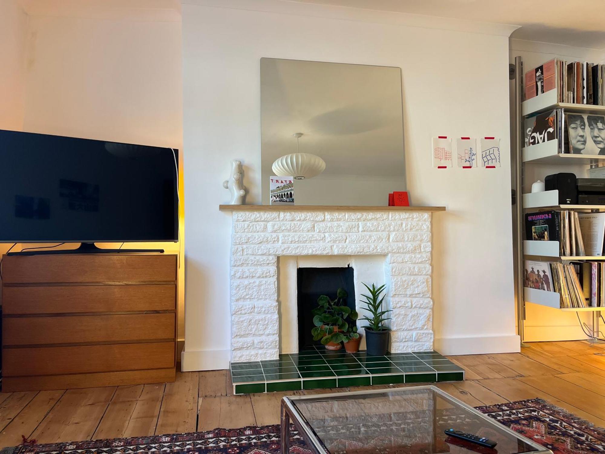 Mid Century Seaside Flat Apartment