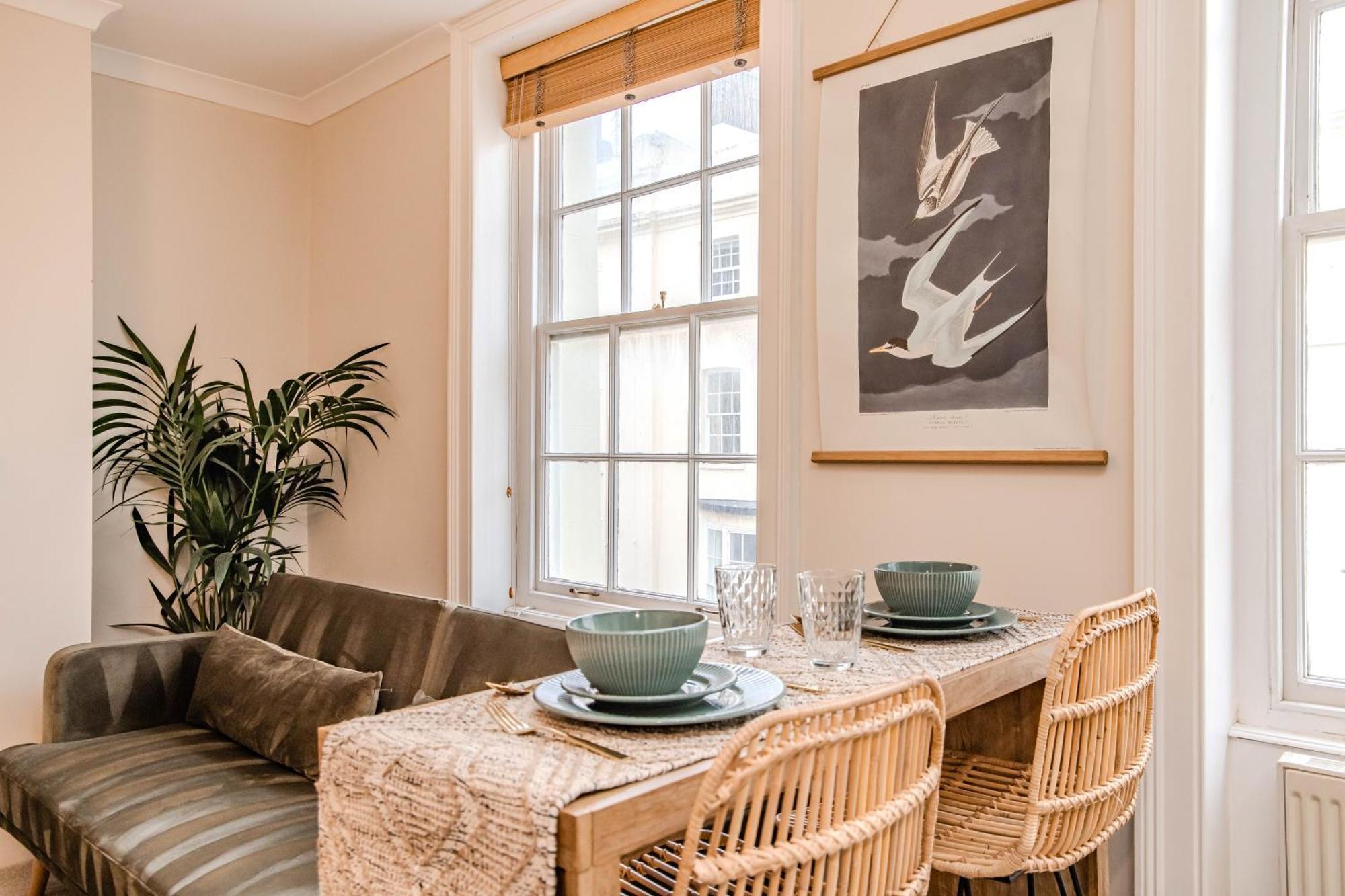 Apartment Elegant 1 Bedroom Flat Near Pier And Lively Kemptown Brighton
