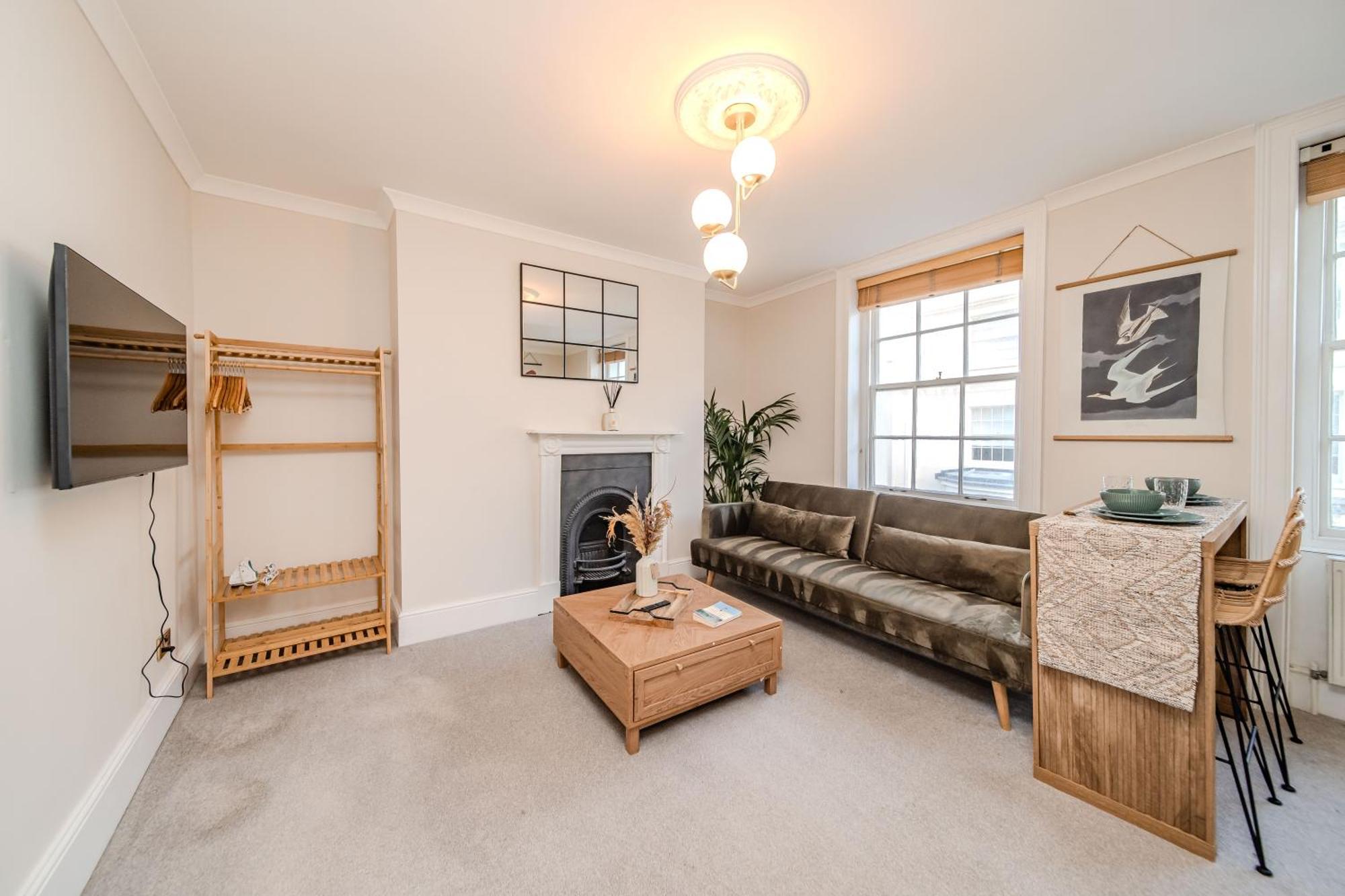Apartment Elegant 1 Bedroom Flat Near Pier And Lively Kemptown *