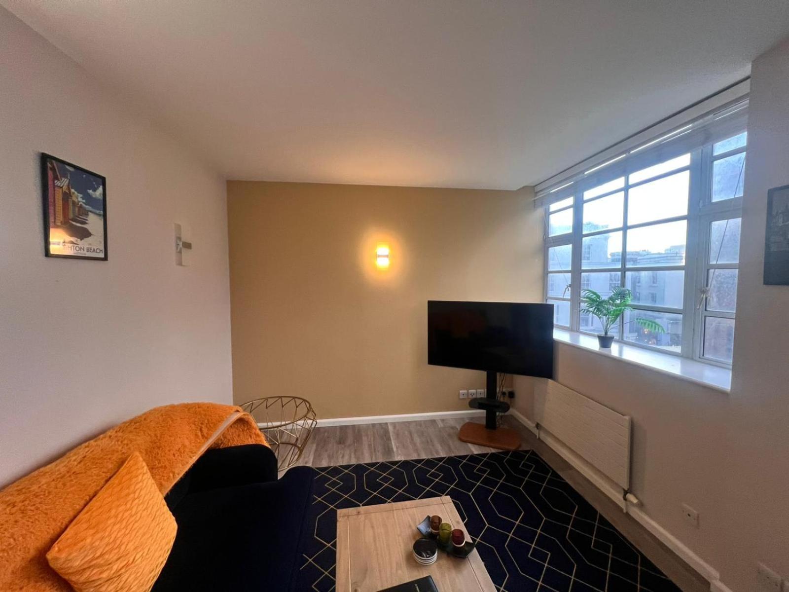 Apartment Your &