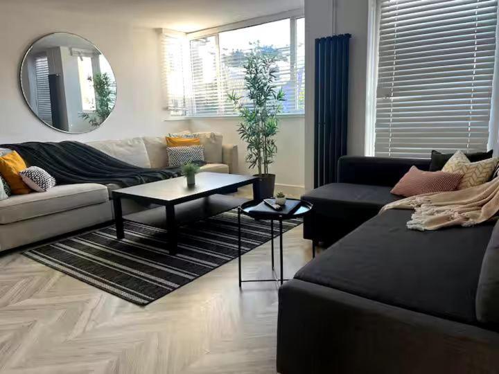 The Lanes Townhouse Retreat Pass The Keys Apartment *