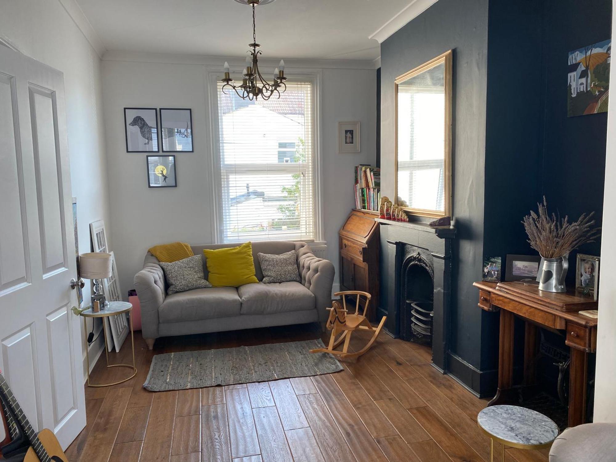 Poets Place - Lovely 4 Bedroom Townhouse With Garden *