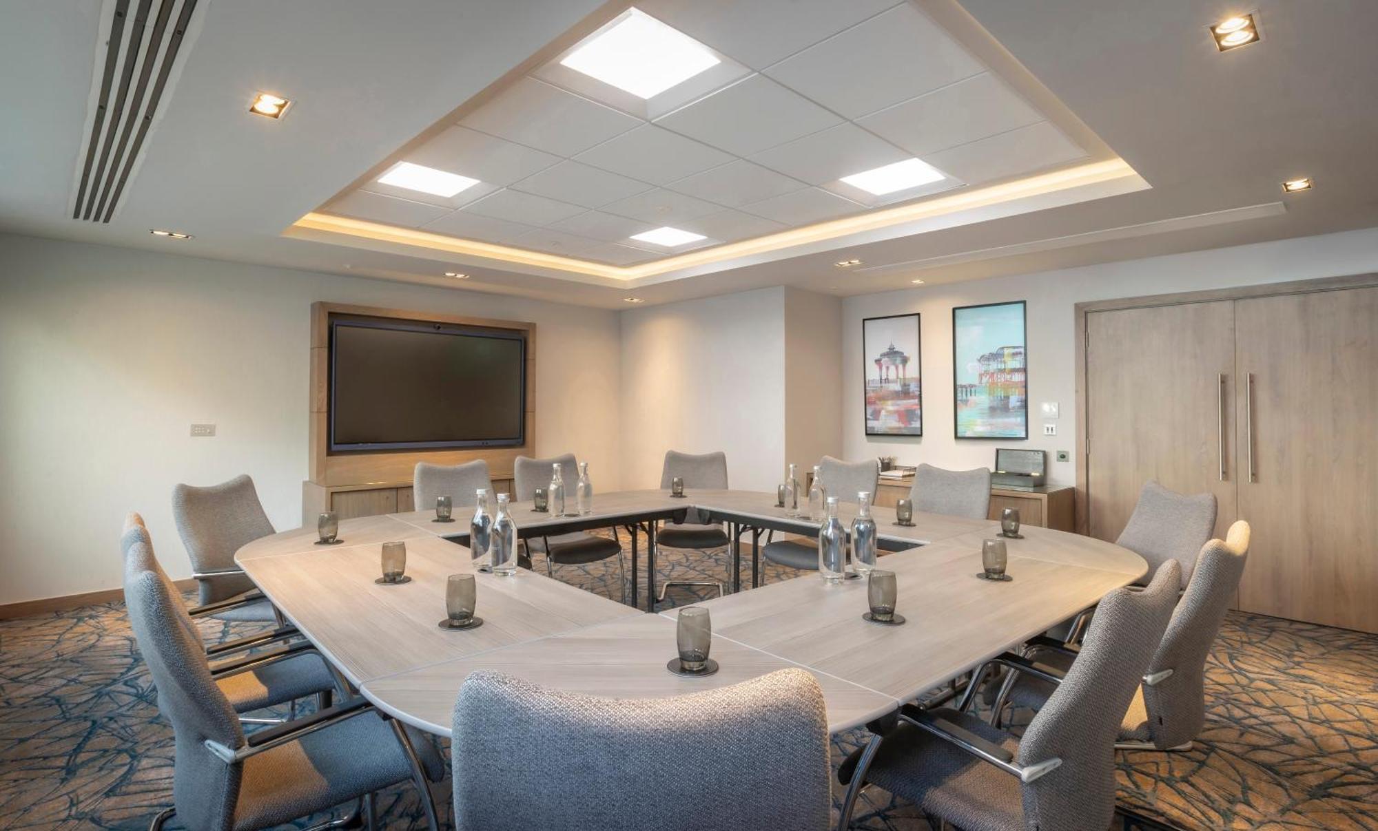 Maldron Centre Hotel 4*
