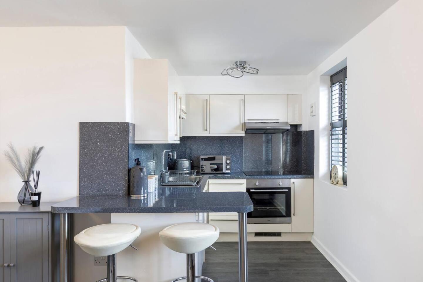 Holiday home Fabulous In Centre Of St Street *