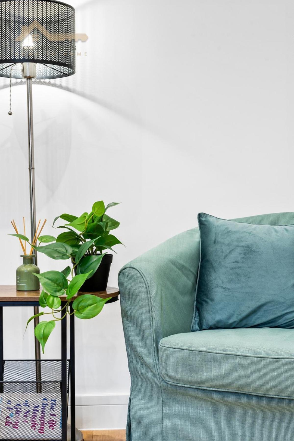 Modern Flat By Train St & Must-See Sights Apartment *