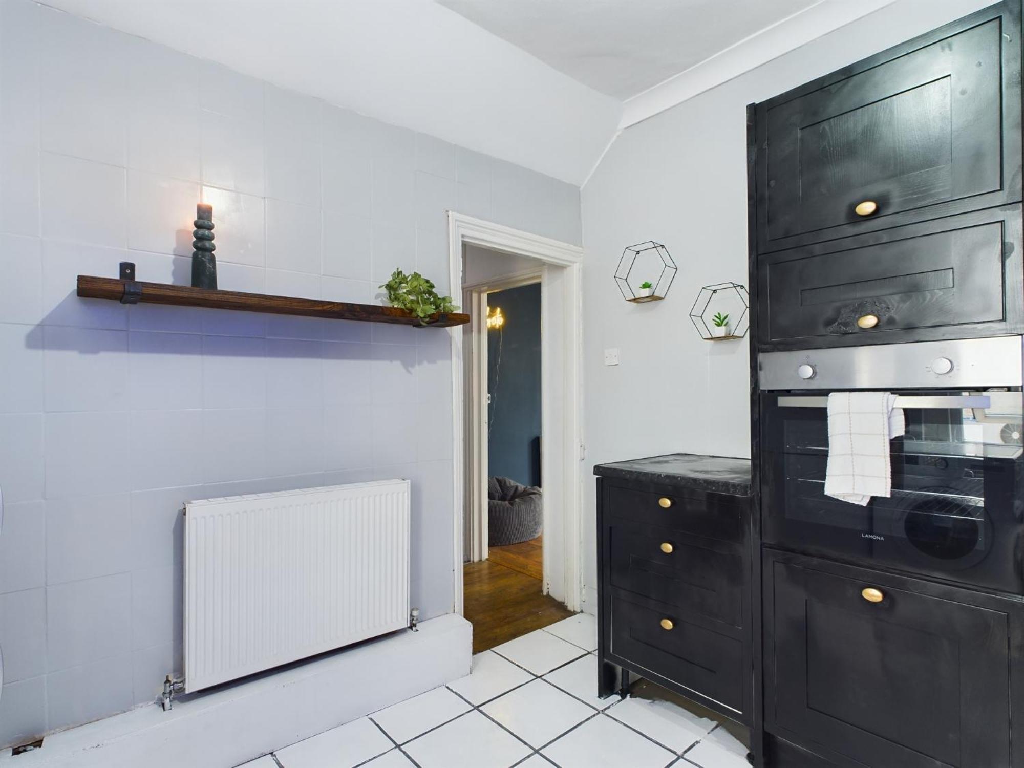 Apartment Pool Table 4 Bed Flat For 6 Guests