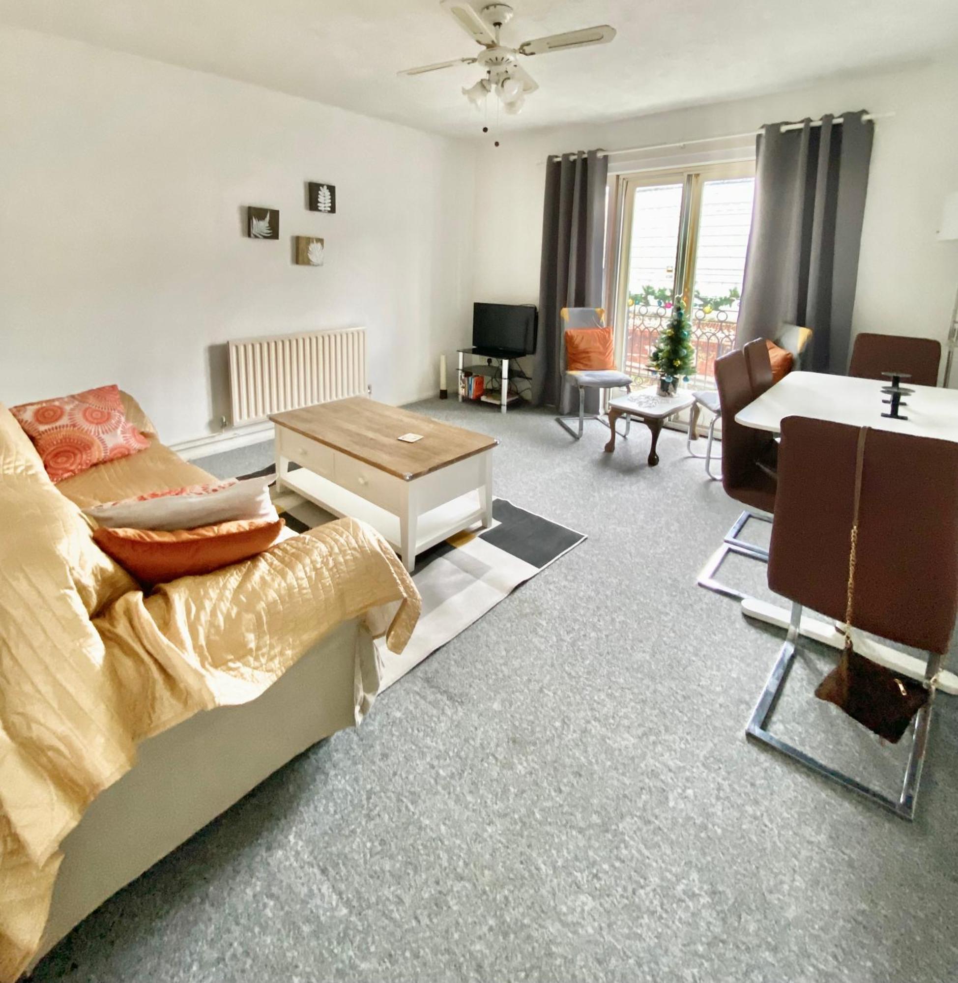 Apartment 2 Bedroom Flat By Train Station Brighton