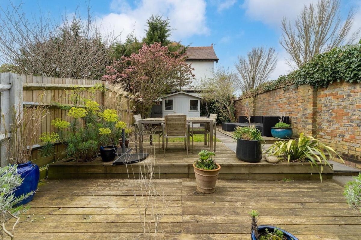 New Perfect 3 Bed House And Parking Brighton