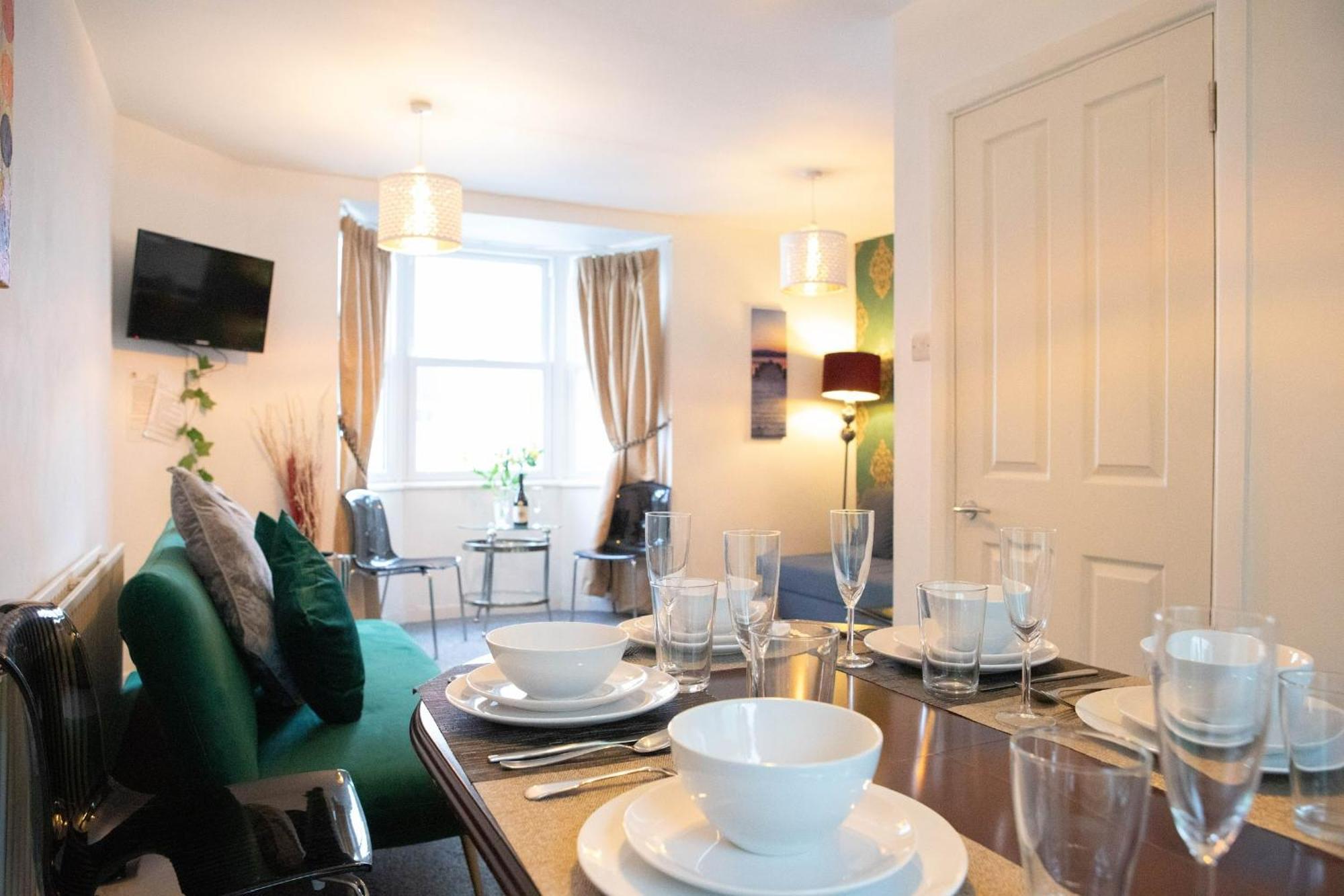 Apartment Best Location,4-Br House,Churchill Square Car Park & Sea-2 Min, Brighton Conference Centre 3 Min, Shops, Restaurants, I-360, Pier - Walking Distance Brighton