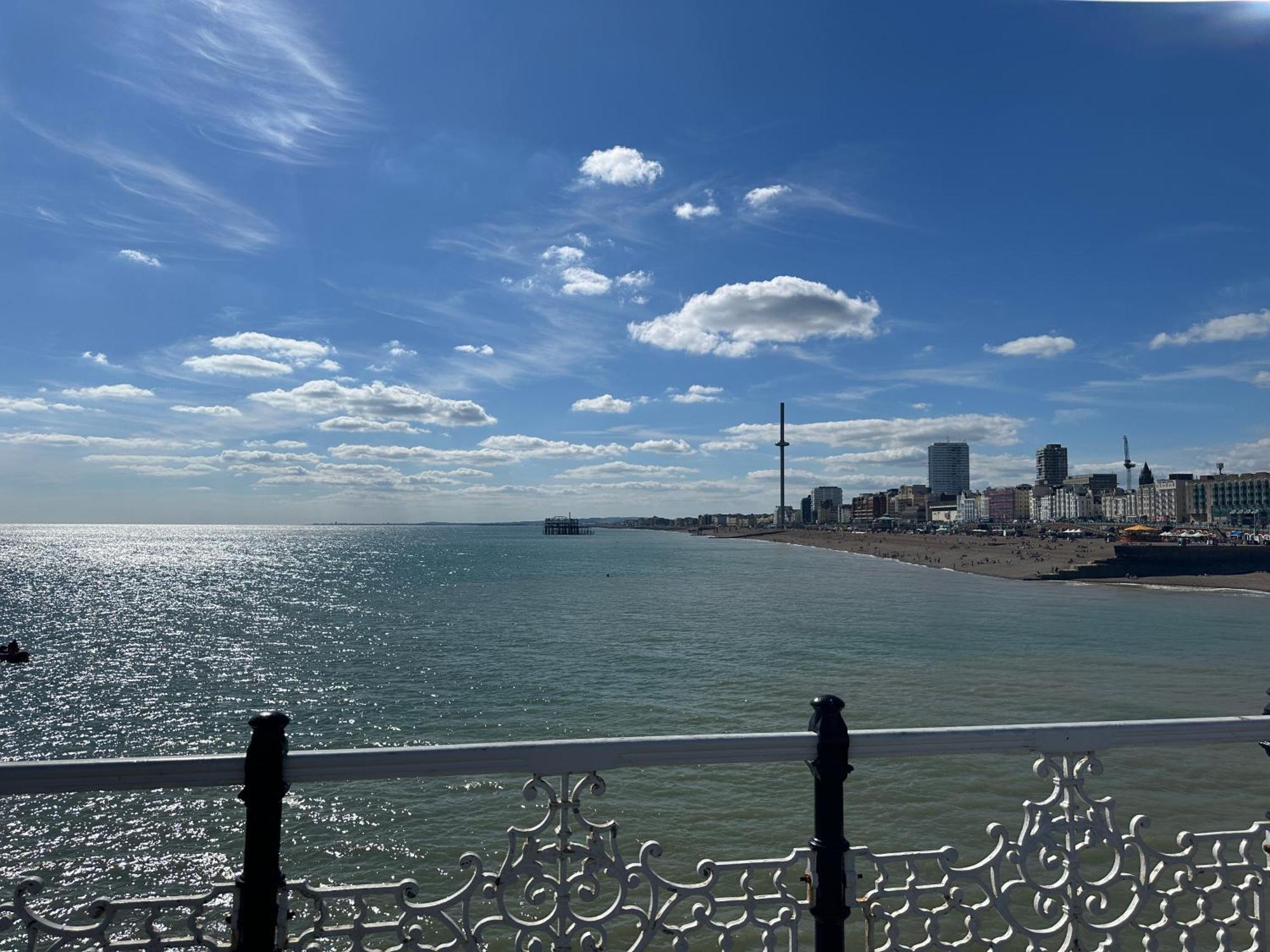 Best Location,4-Br House,Churchill Square Car Park & Sea-2 Min, Brighton Conference Centre 3 Min, Shops, Restaurants, I-360, Pier - Walking Distance