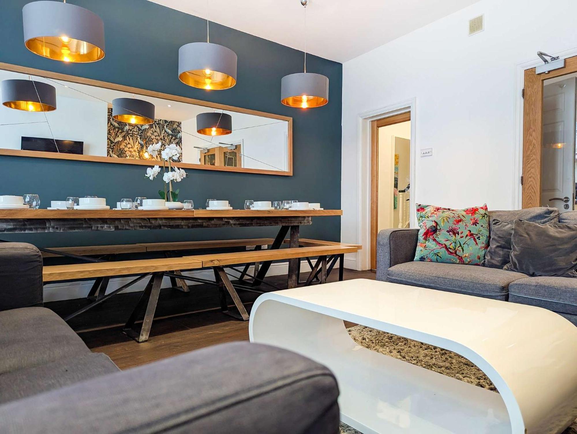 Haven - Sea View - By Lets Holiday home Brighton