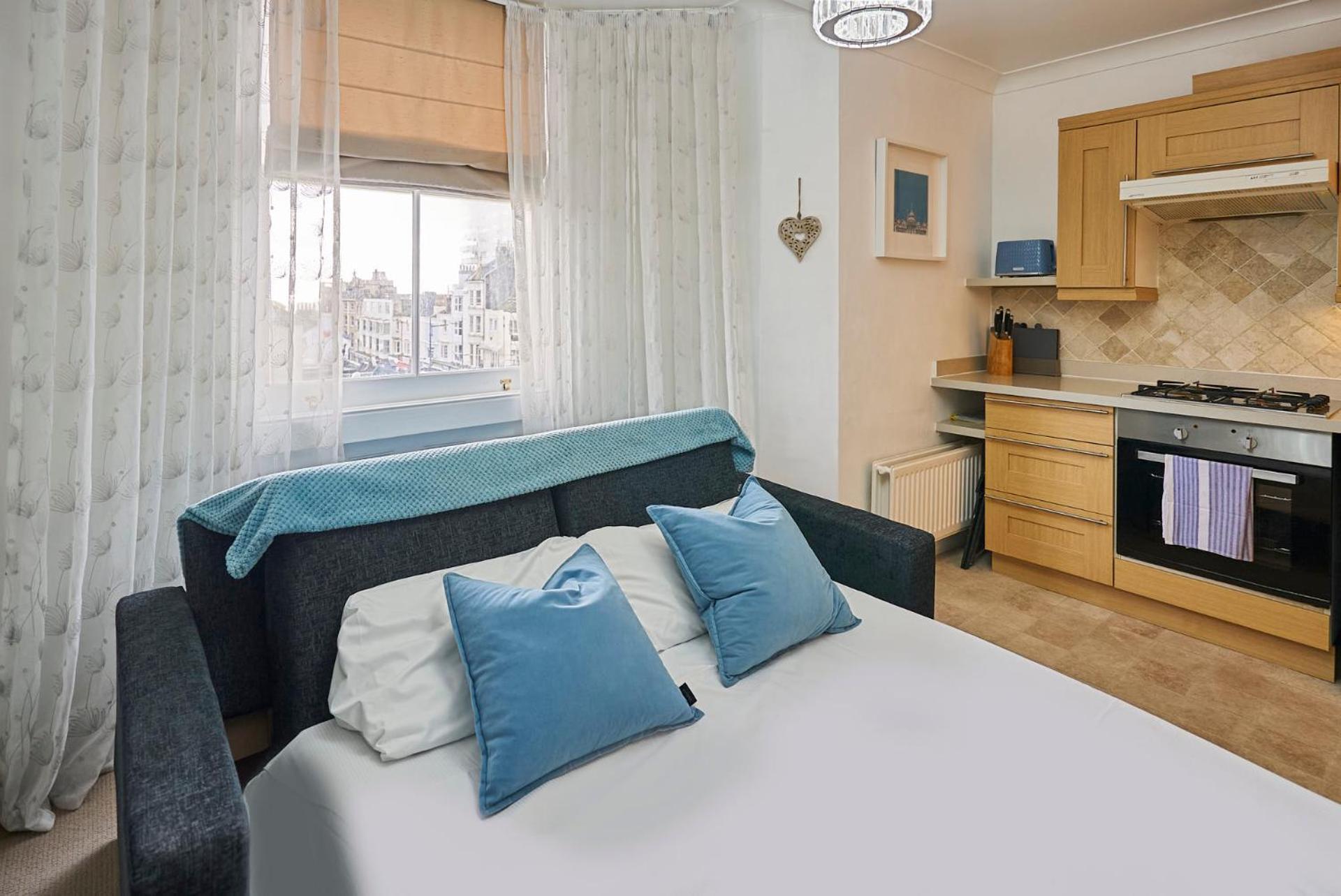 Apartment Host & - Regency Square *