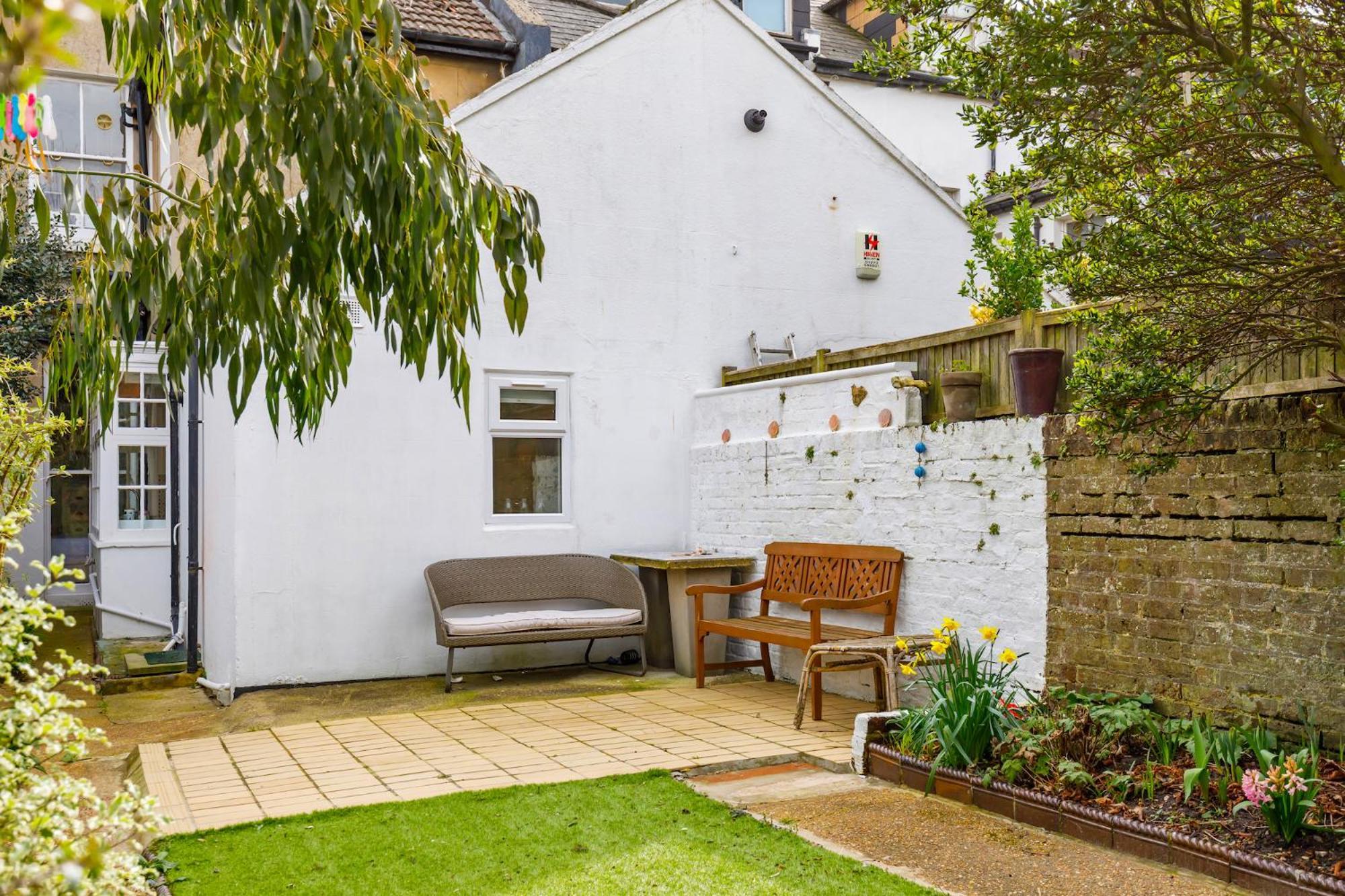 Flat W Large Garden