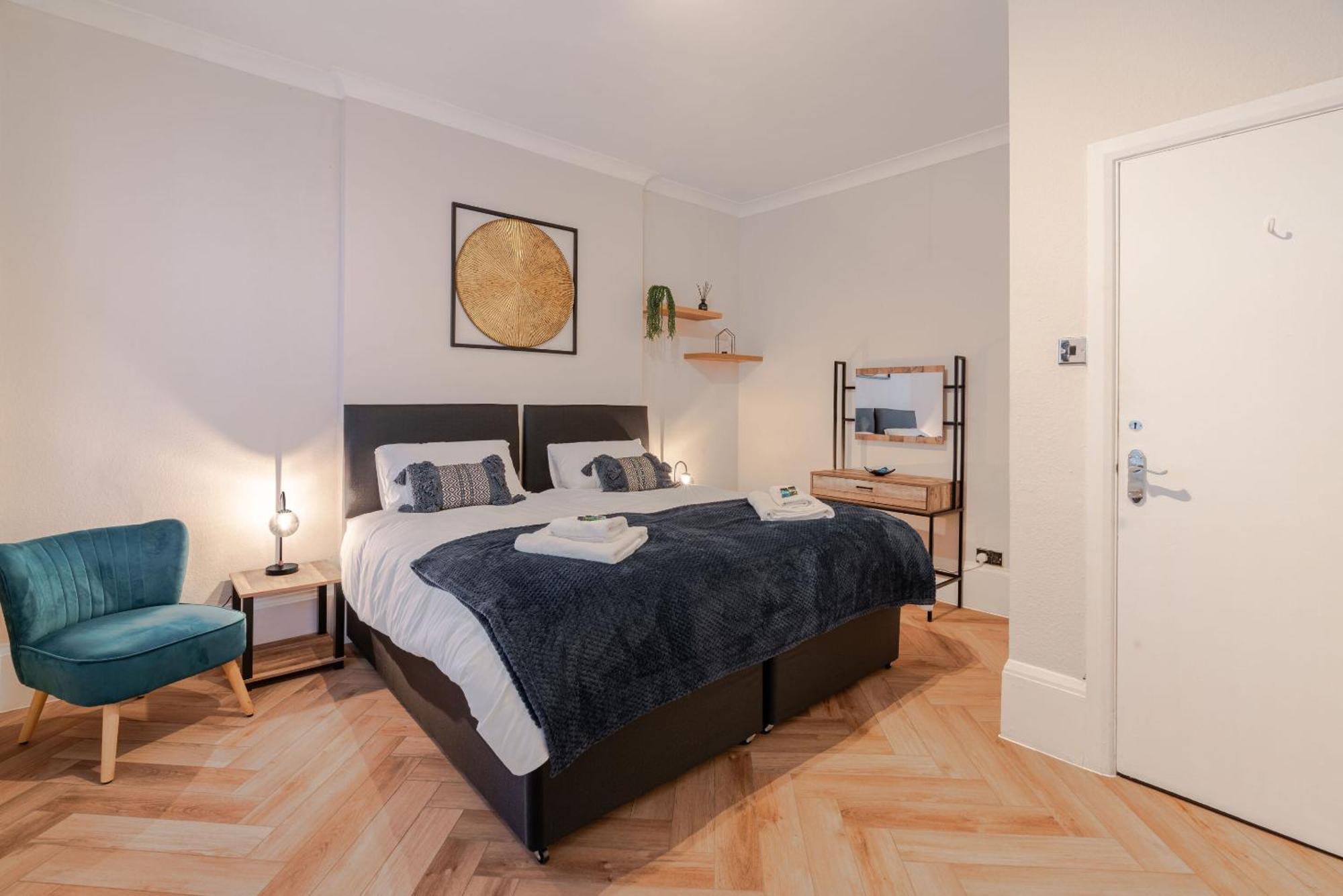 West Street Apartment *
