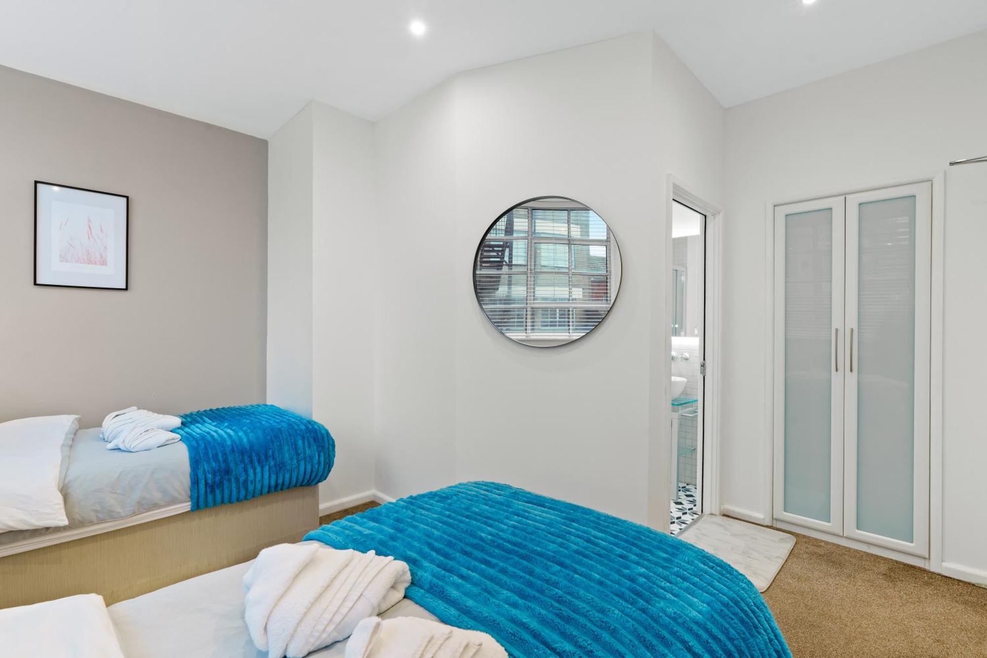 Luxury 2 Bed With En-suite, Near & Centre Apartment