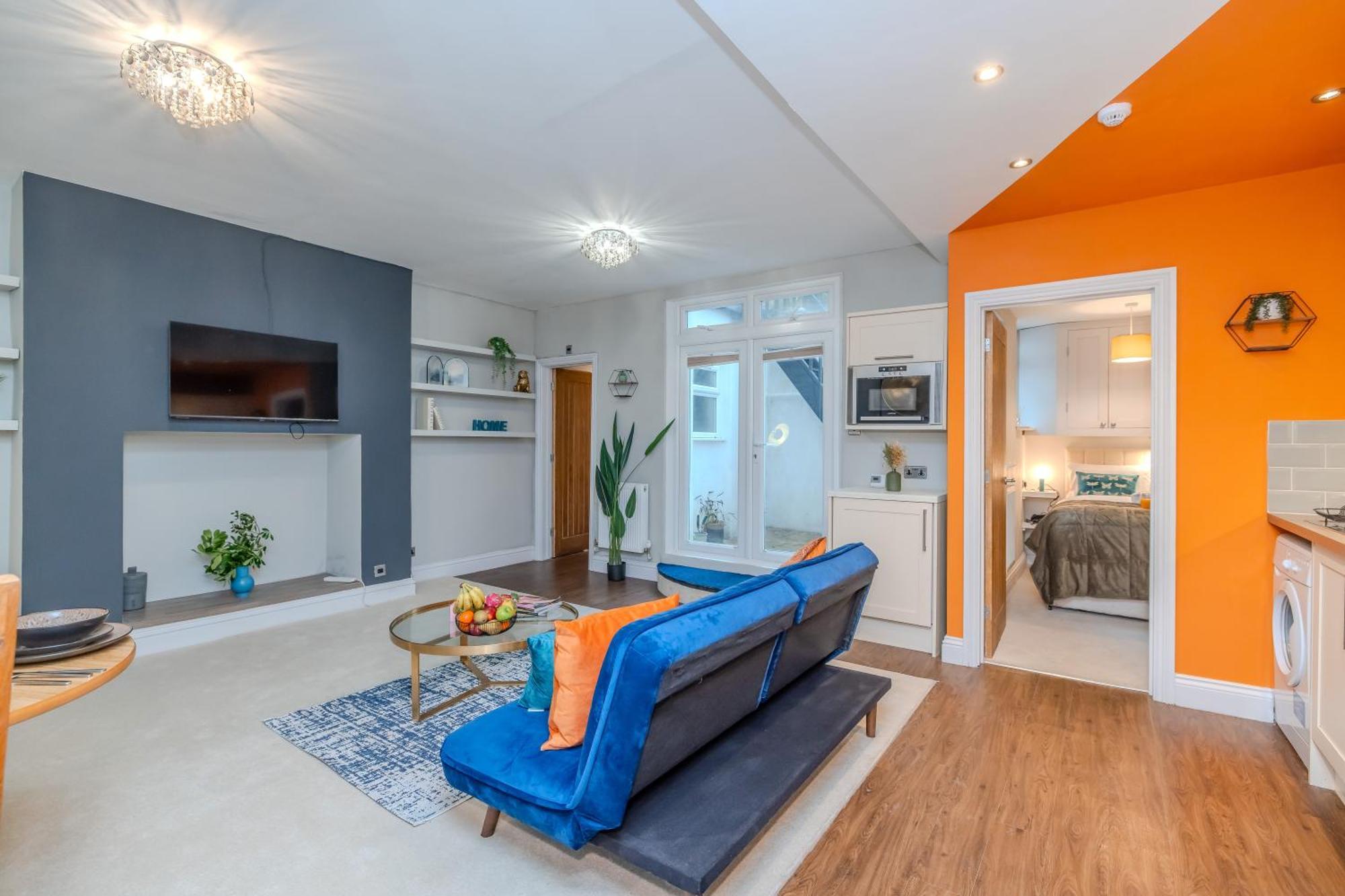Beautiful1 Bedroom Flat Next To