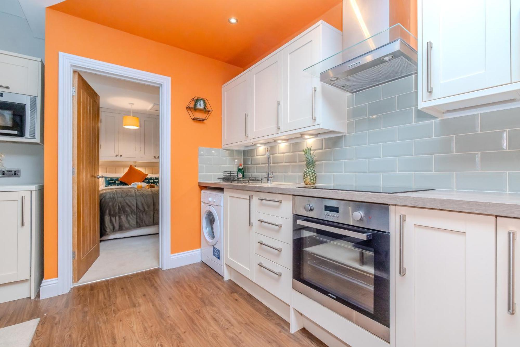 Beautiful1 Bedroom Flat Next To Apartment