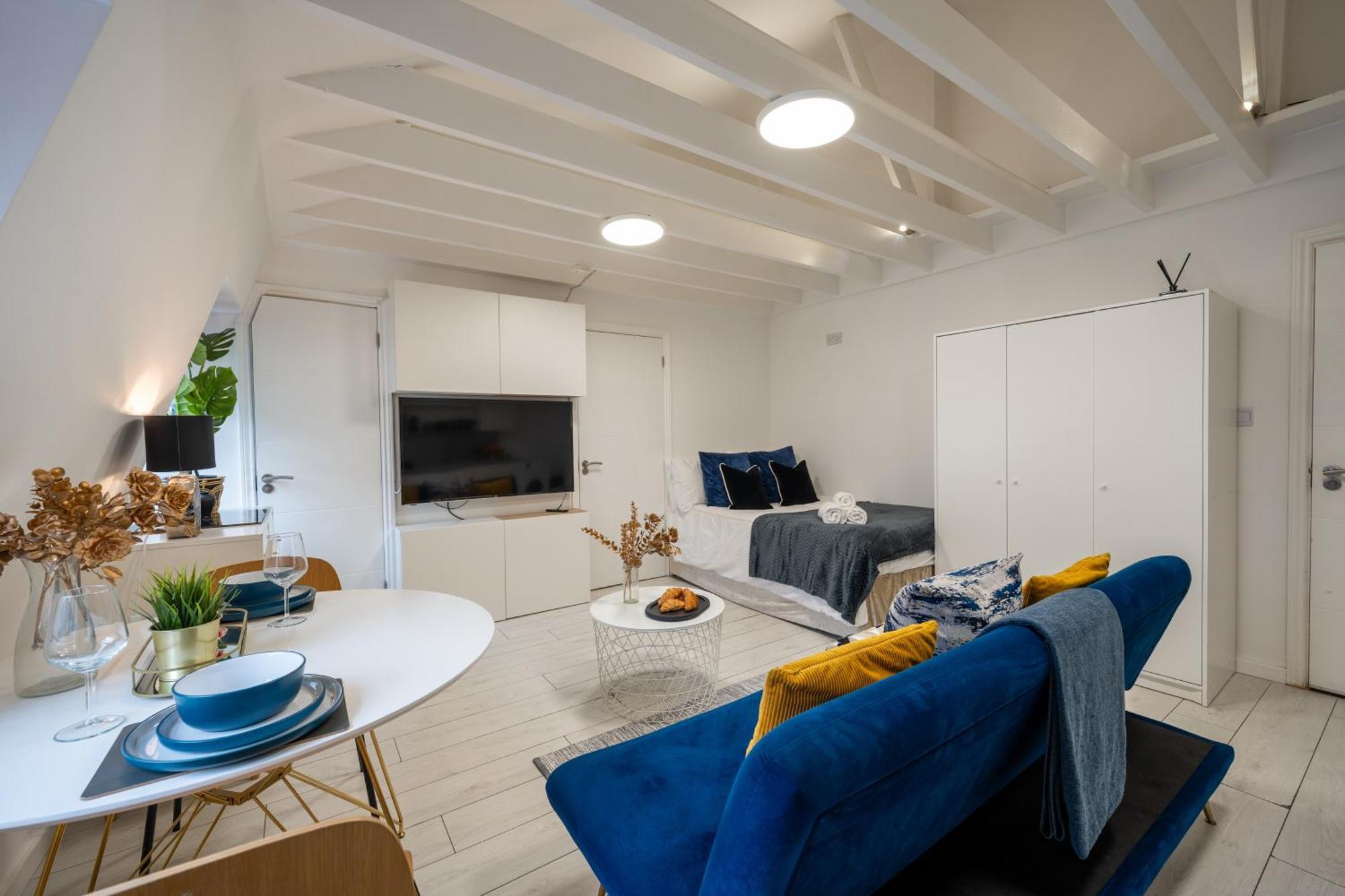 Golden Nest- North Laine Apartment