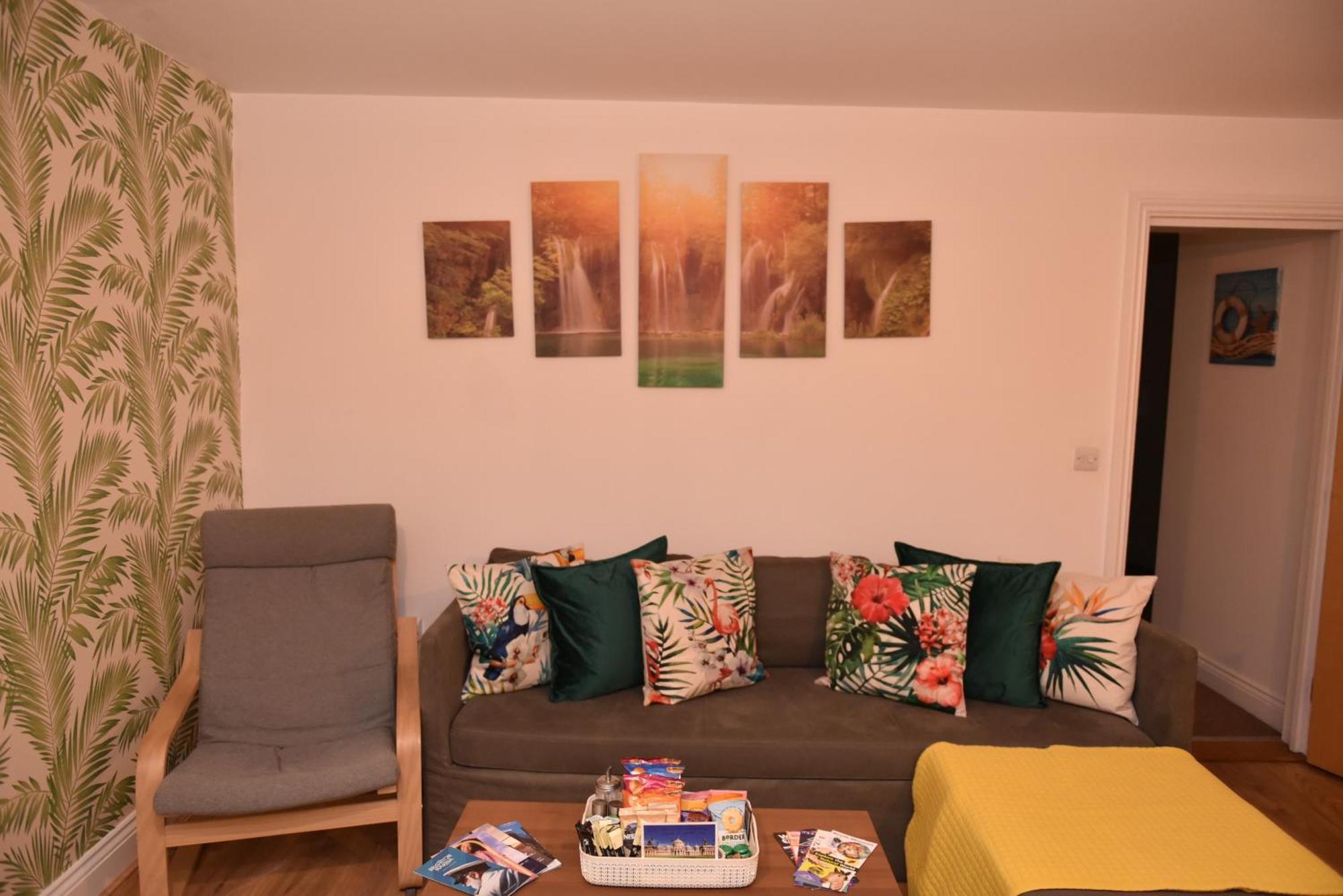 Heart Of Centre By 9s Living Brighton
