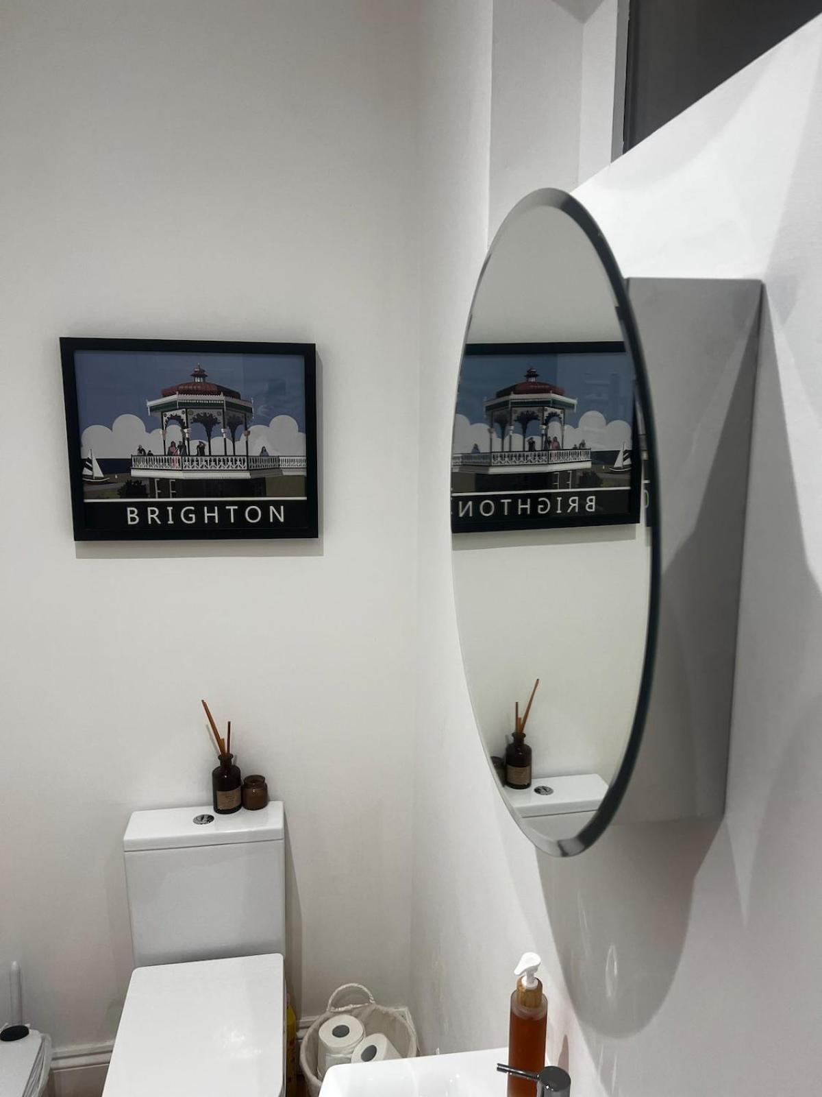 Holiday home Stylish Haven, Sleeps 1 To 7, Free Parking
