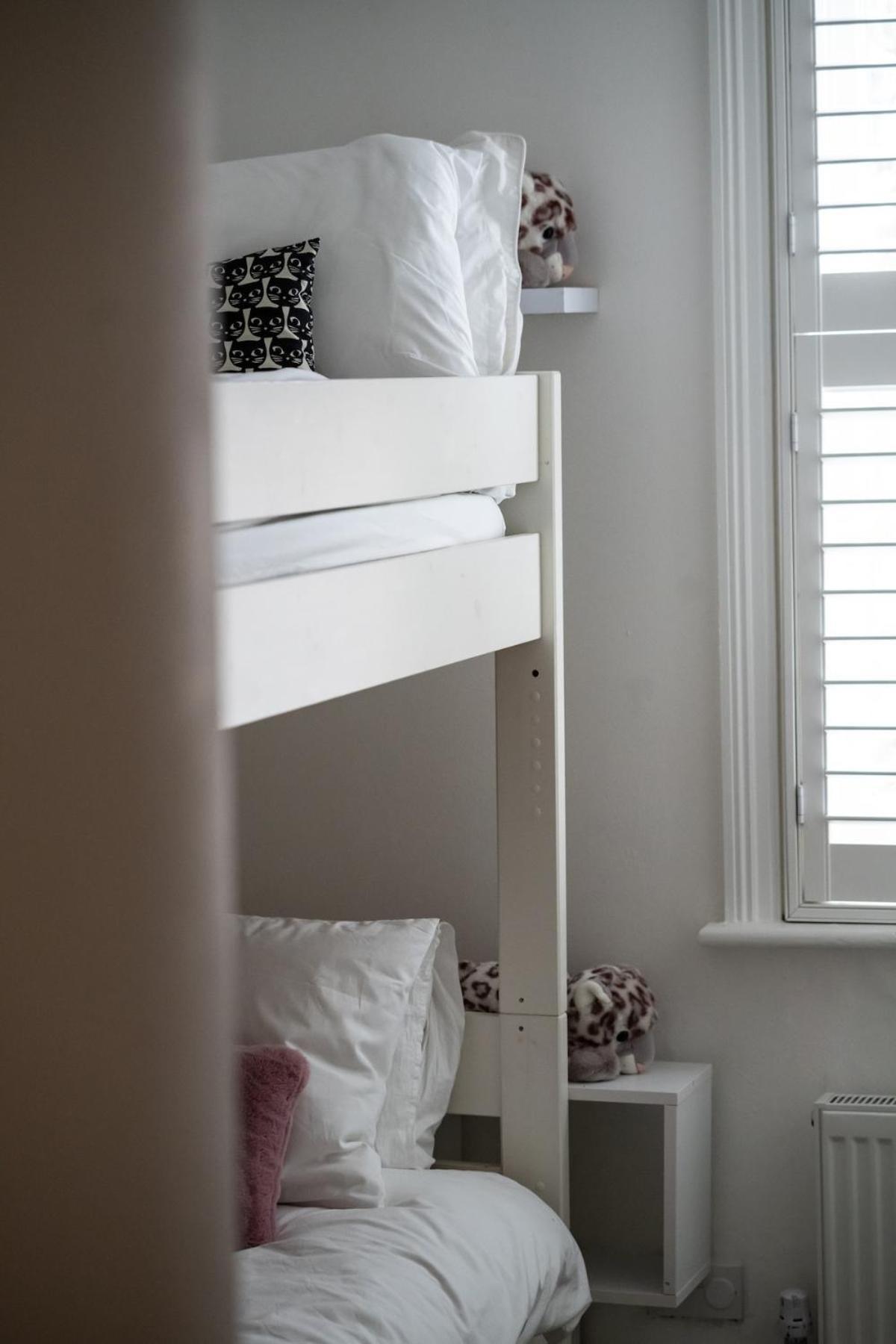 Holiday home Stylish Haven, Sleeps 1 To 7, Free Parking