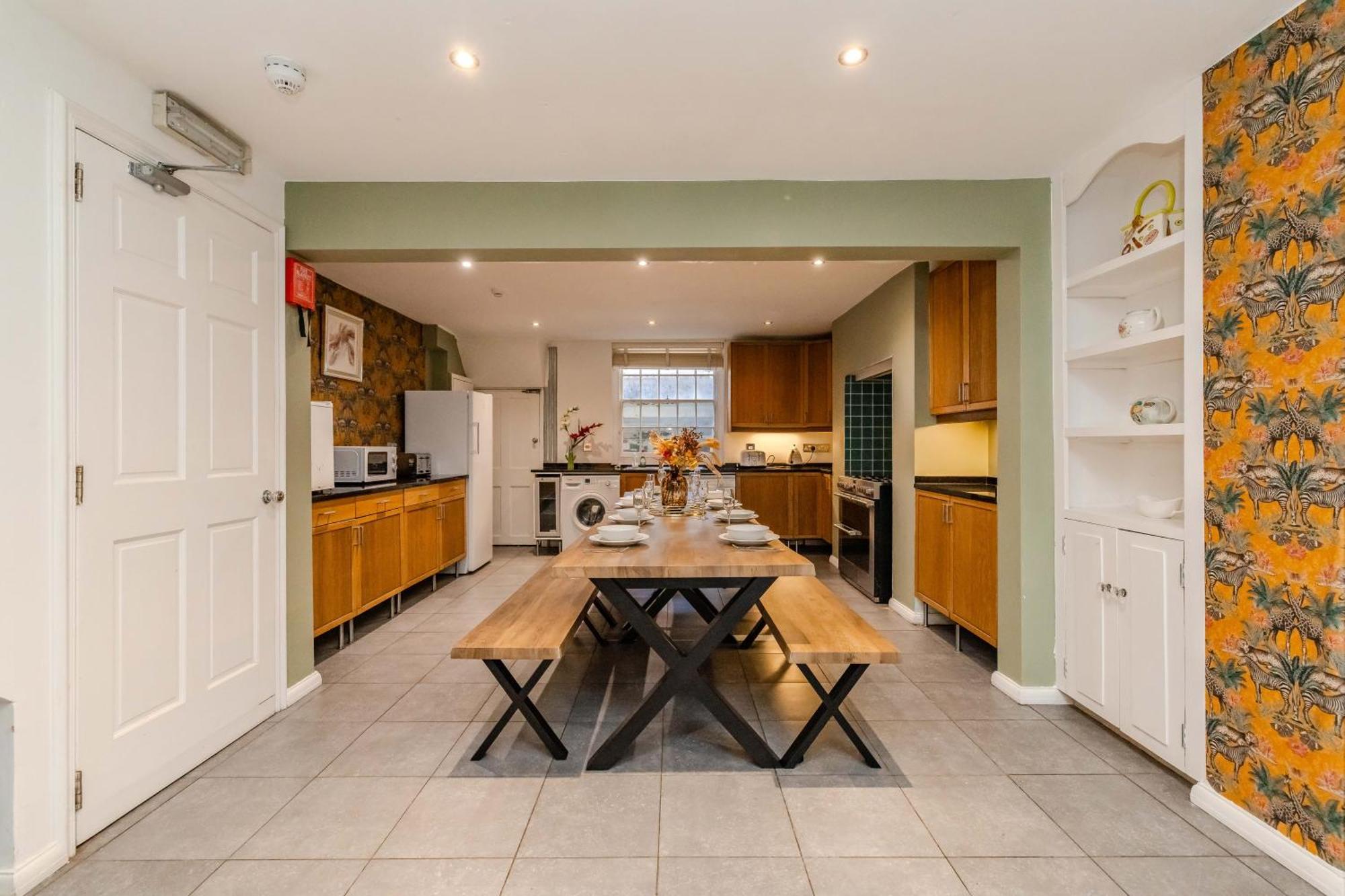 Perfect Big House Next To Sleep 20 * Brighton