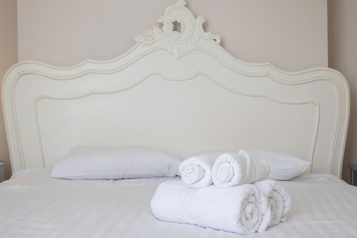 Apartment Host & - St Aubyns Coastal Retreat