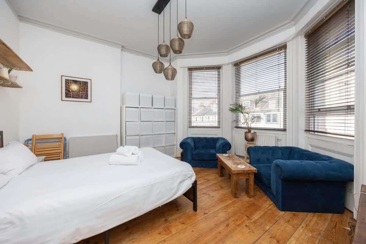 Apartment Host & - St Aubyns Coastal Retreat