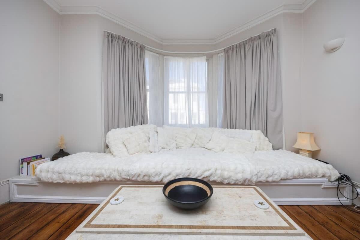 Apartment Host & - St Aubyns Coastal Retreat Brighton