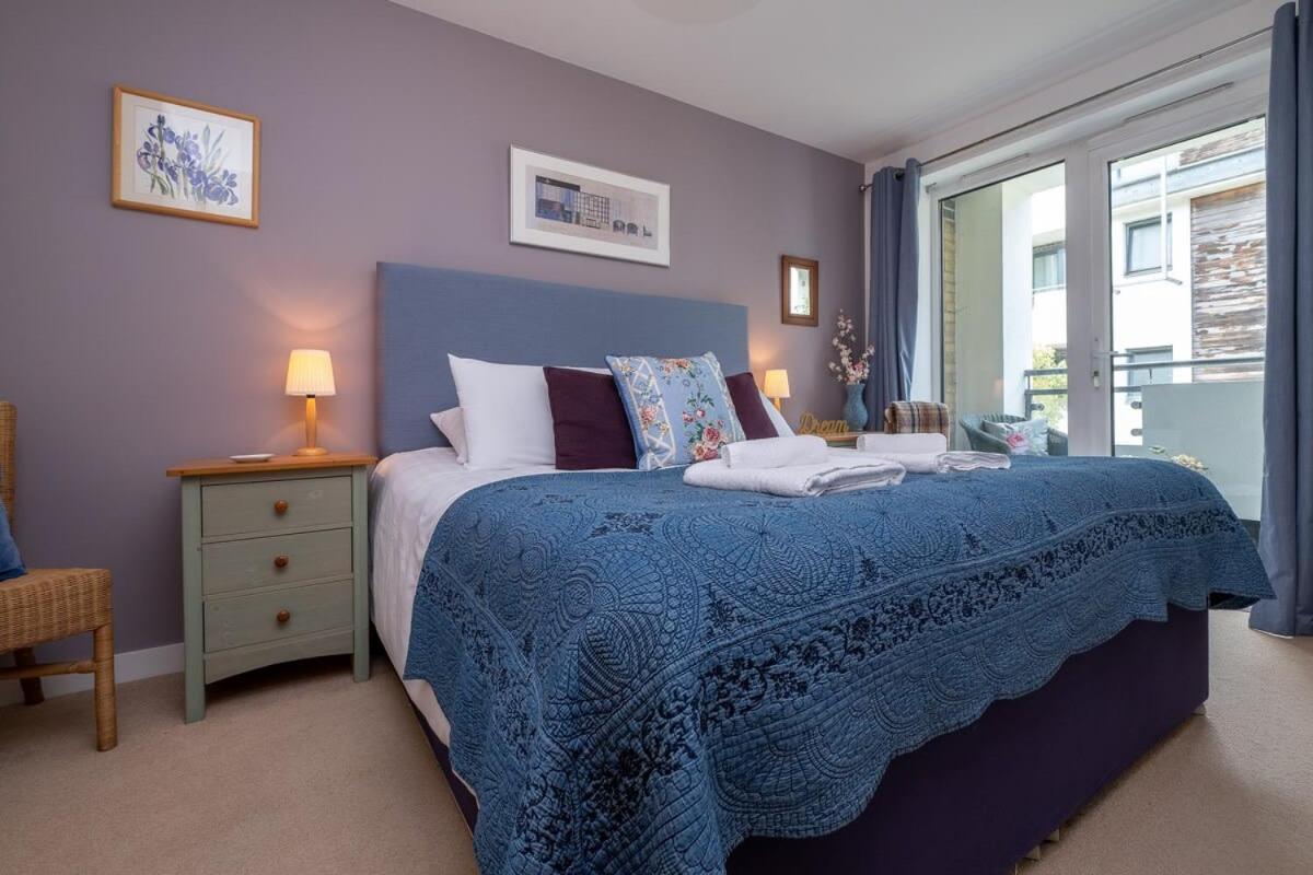 Host & - Kingscote Townhouse *