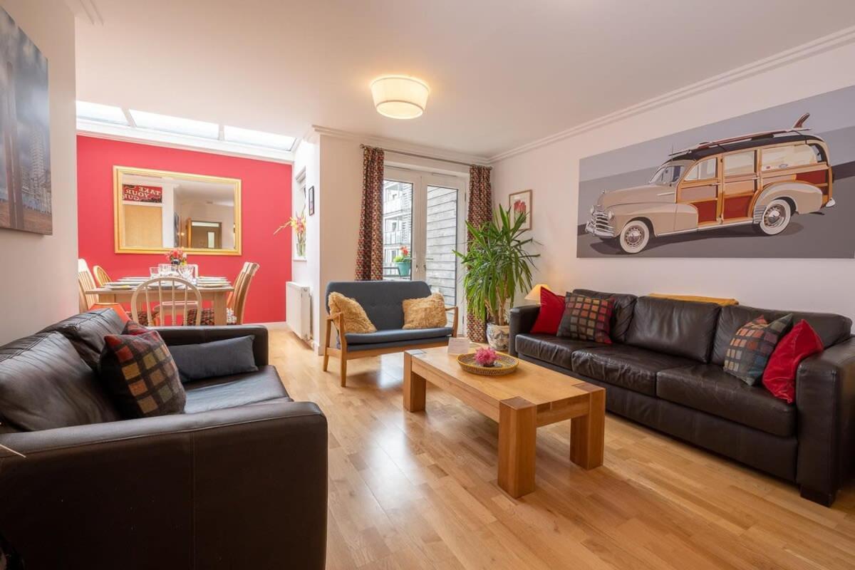Host & - Kingscote Townhouse *