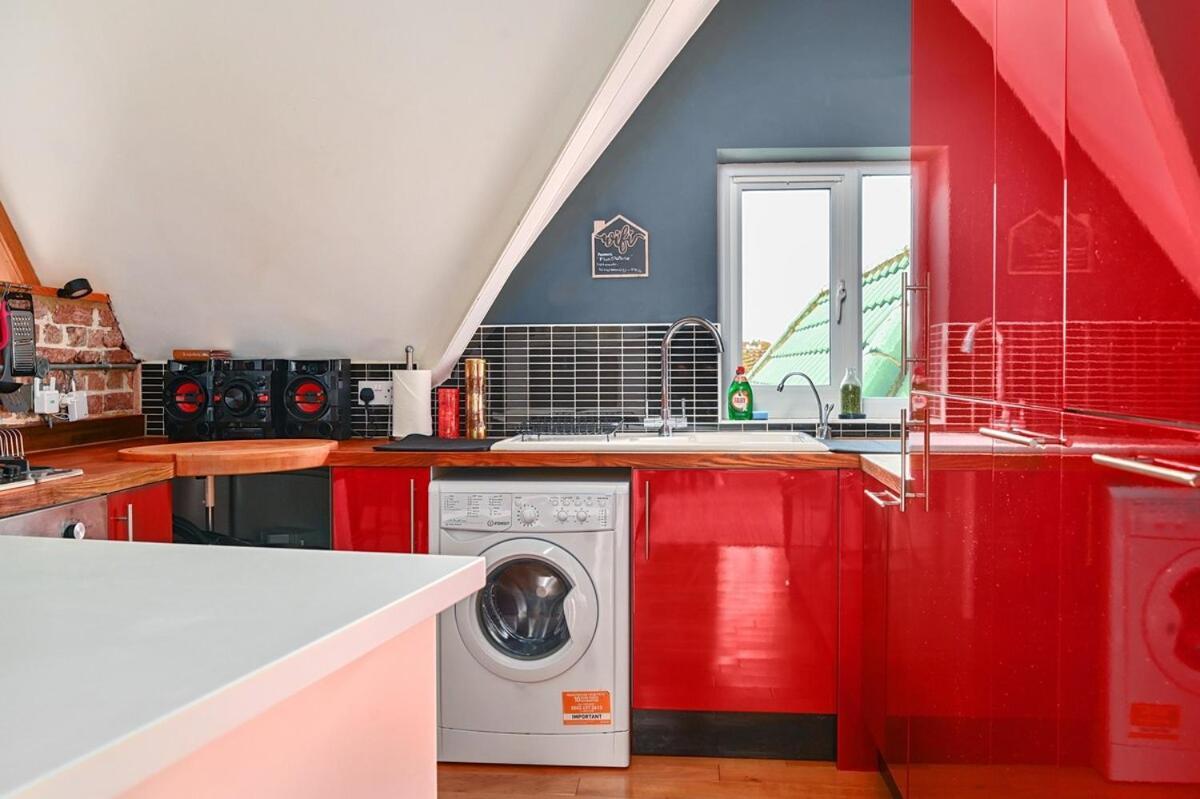 Host & - The Cliff Greenhouse Apartment Brighton