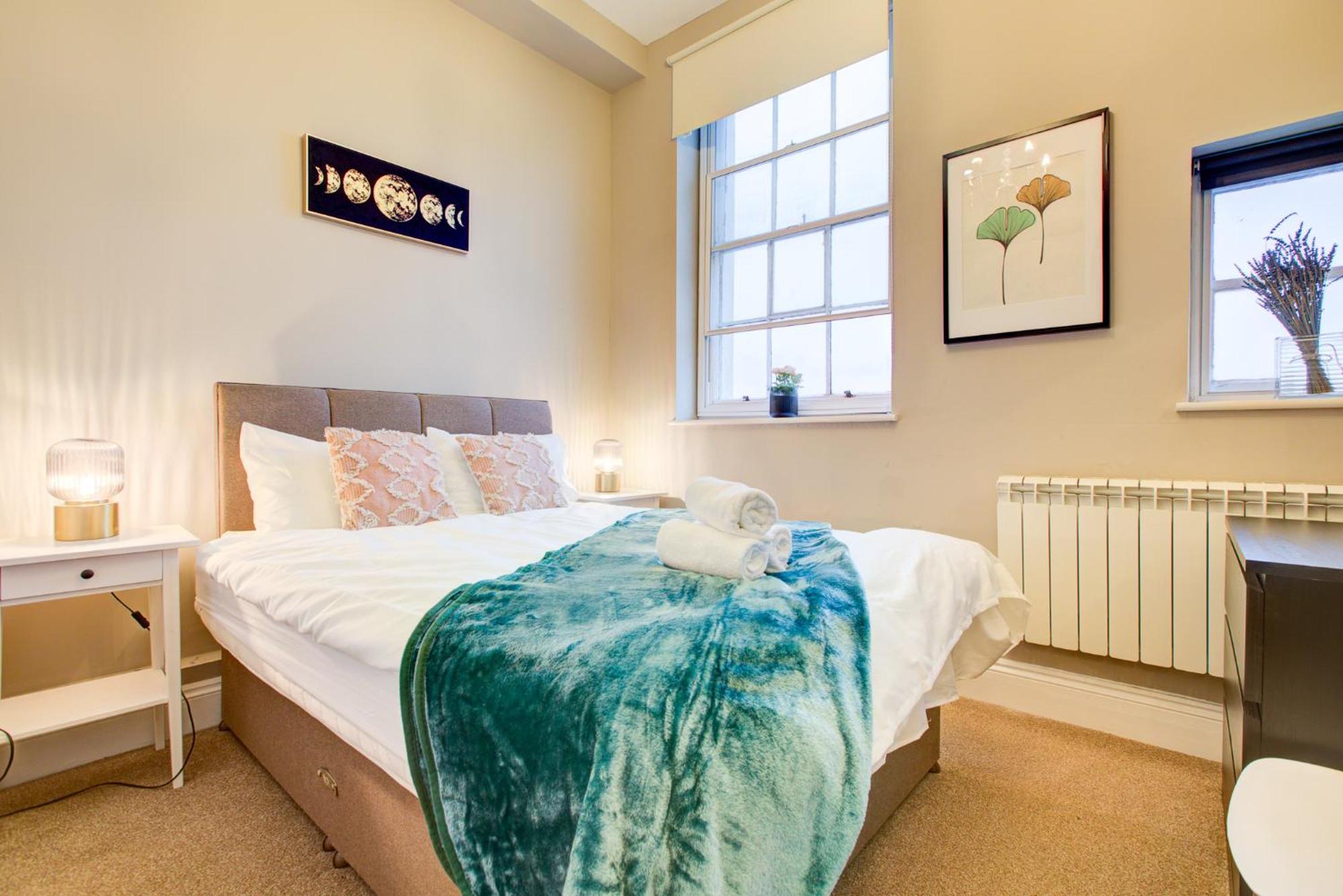 Apartment For 4 By The Pier - Flat 4 *