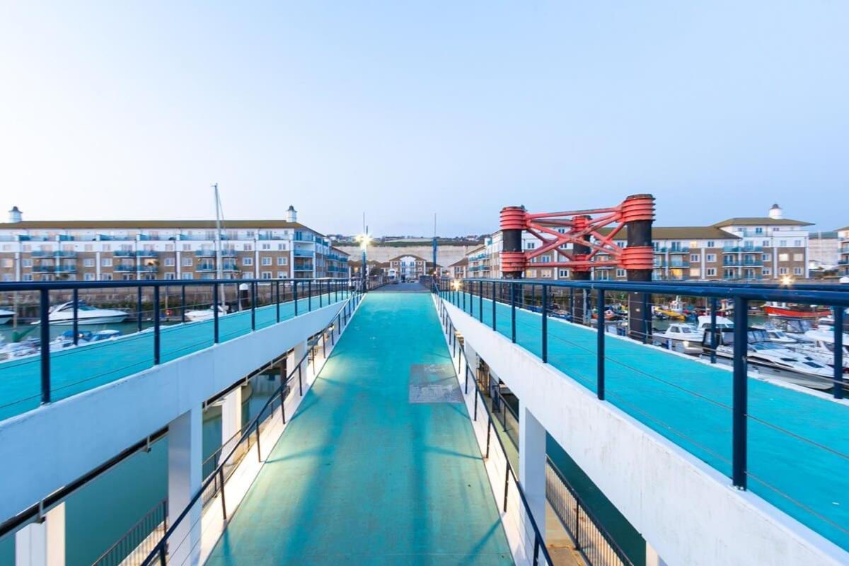 Harbour Hideaway - Free Parking Holiday home *