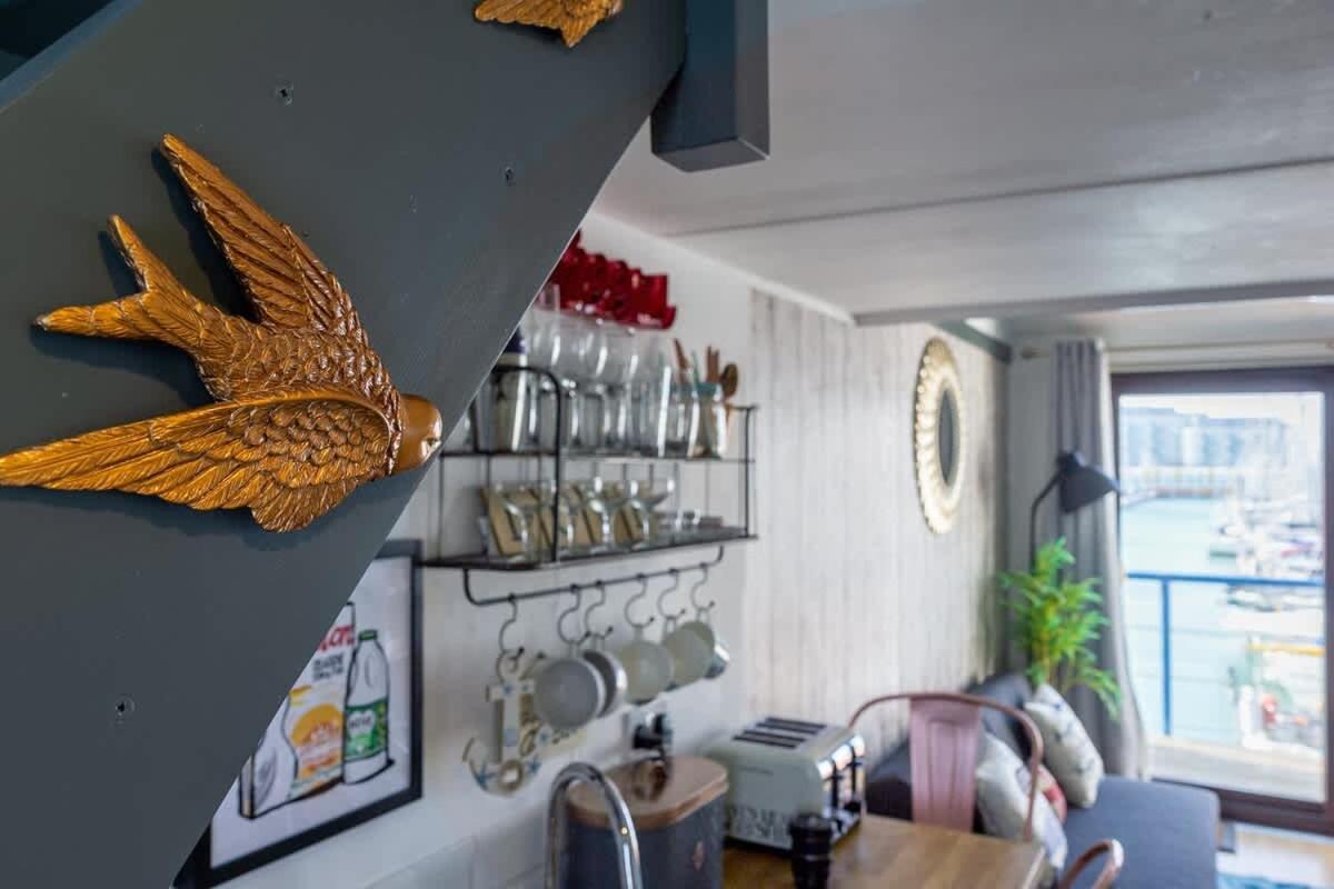 Harbour Hideaway - Free Parking Holiday home