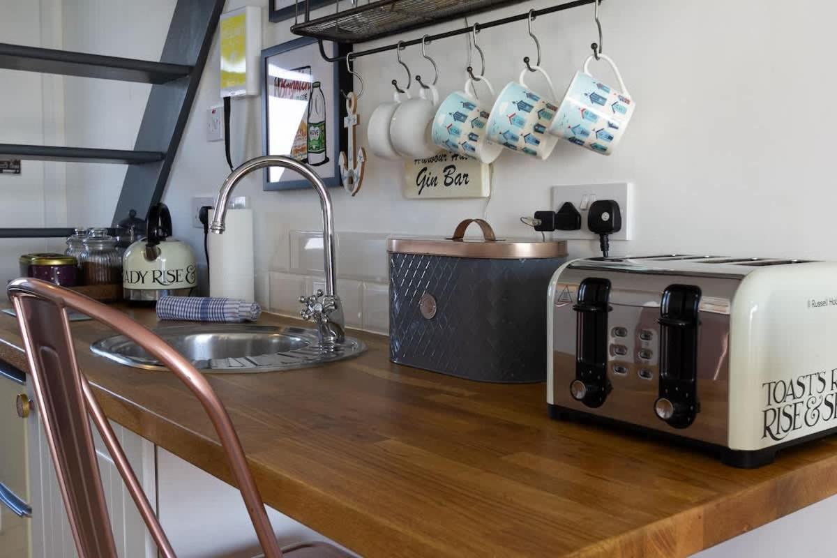 Harbour Hideaway - Free Parking Holiday home Brighton