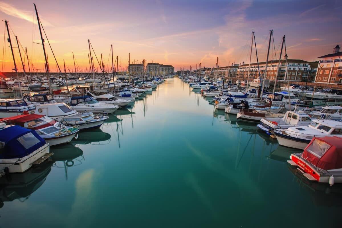 Harbour Hideaway - Free Parking Holiday home Brighton