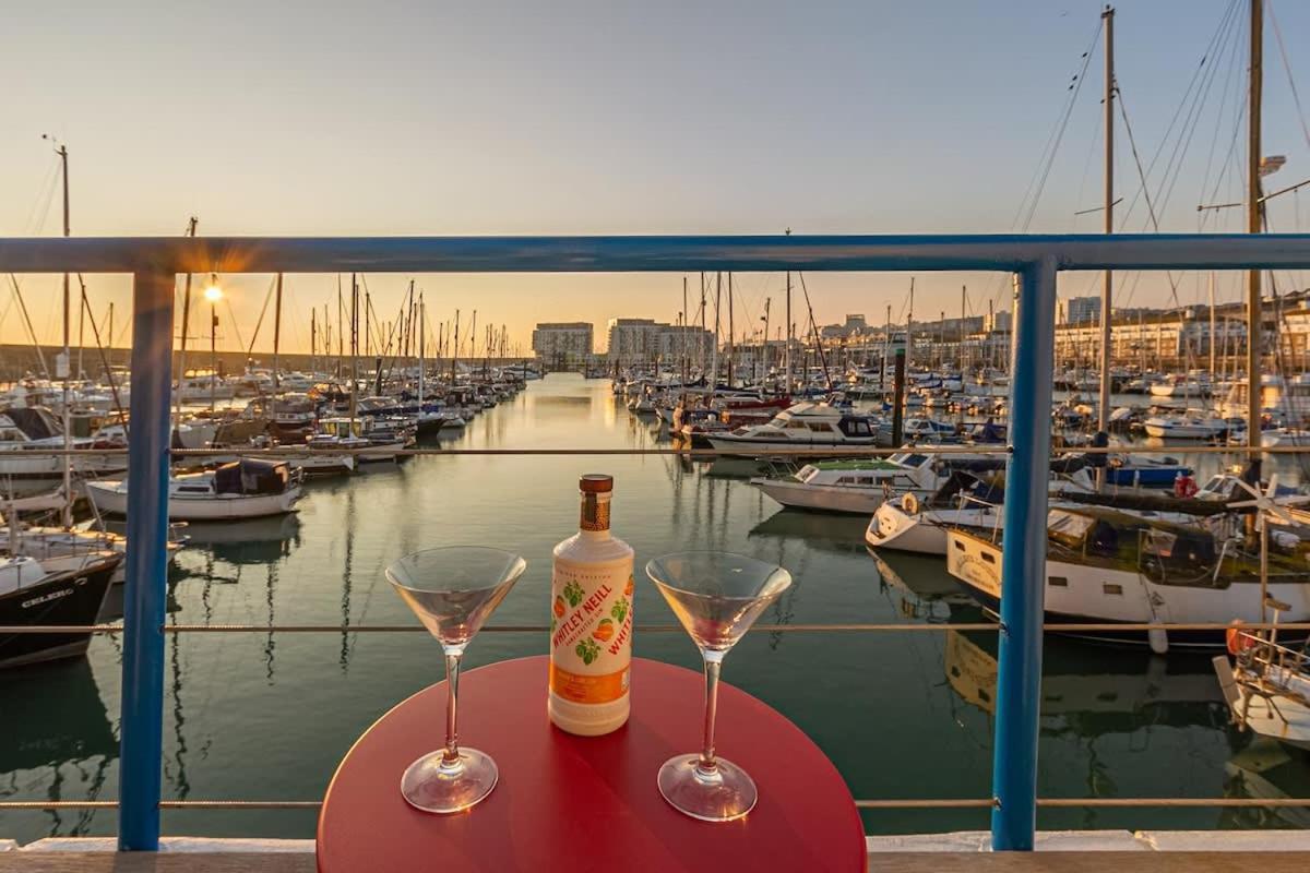 Harbour Hideaway - Free Parking Holiday home