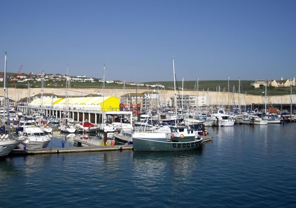 Holiday home The Marina Retreat -free Parking